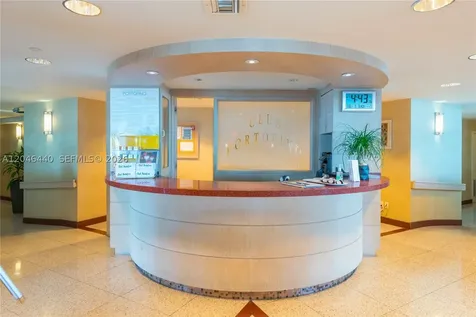300 S Pointe Drive Miami Beach FL 33139