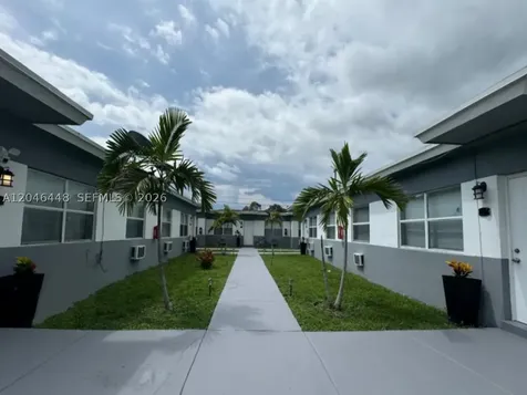 2300 Douglas Street Hollywood FL 33020