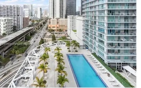 79 SW 12th Street Miami FL 33130