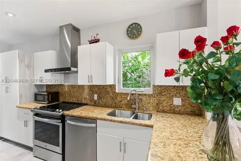 737 Alhambra Circle Coral Gables FL 33134