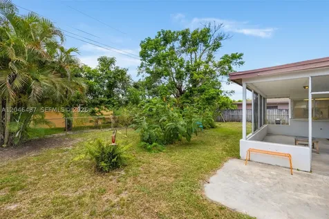 3620 NW 24th Street Lauderdale Lakes FL 33311