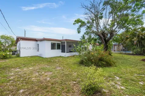 3620 NW 24th Street Lauderdale Lakes FL 33311