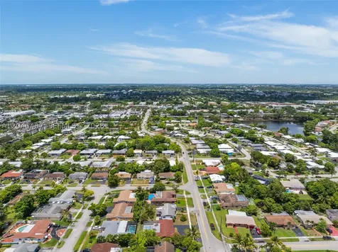 3620 NW 24th Street Lauderdale Lakes FL 33311