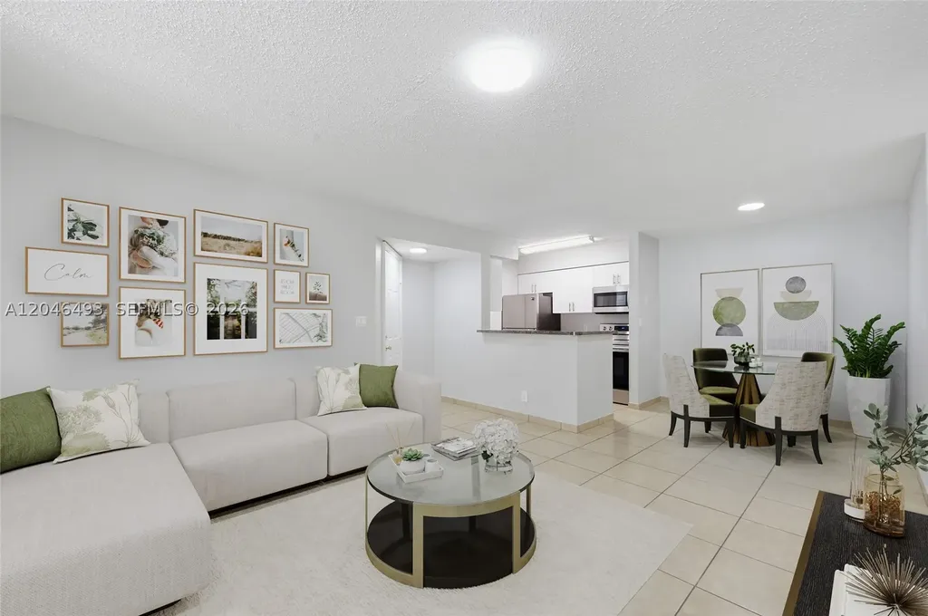 2846 S University Drive Davie FL 33328