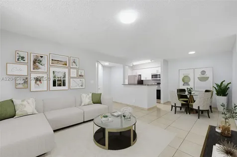 2846 S University Drive Davie FL 33328
