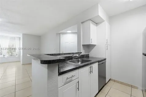 2846 S University Drive Davie FL 33328