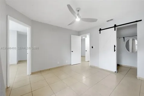2846 S University Drive Davie FL 33328