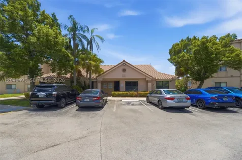 2846 S University Drive Davie FL 33328