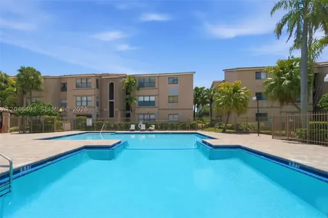 2846 S University Drive Davie FL 33328
