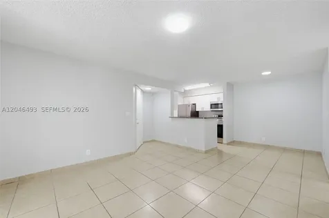 2846 S University Drive Davie FL 33328