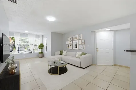 2846 S University Drive Davie FL 33328