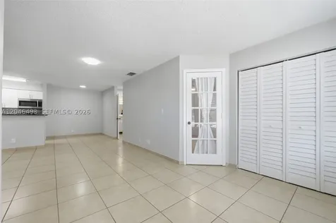2846 S University Drive Davie FL 33328