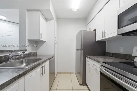 2846 S University Drive Davie FL 33328