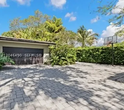 11220 SW 74th Avenue Pinecrest FL 33156