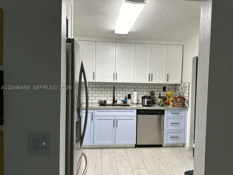 6633 NW 178th Terrace Hialeah FL 33015