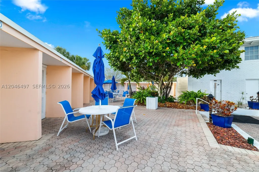 2201 NE 66th Street Fort Lauderdale FL 33308