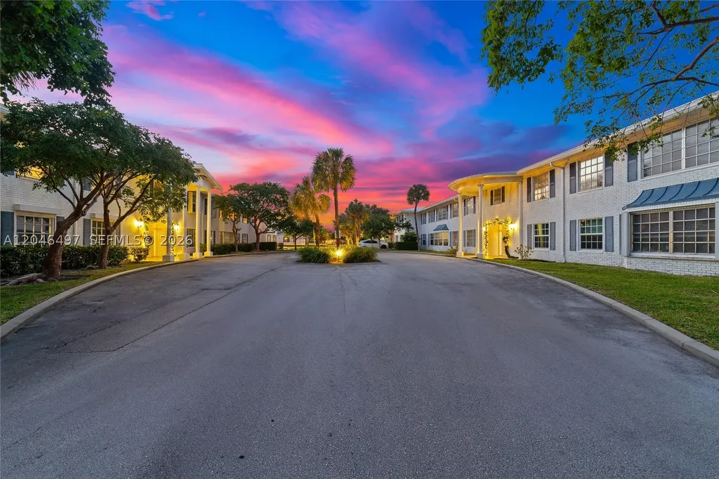 2201 NE 66th Street Fort Lauderdale FL 33308