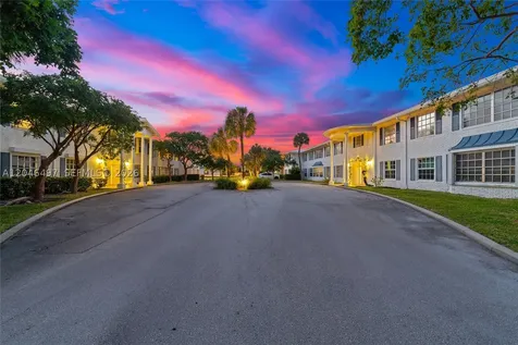 2201 NE 66th Street Fort Lauderdale FL 33308