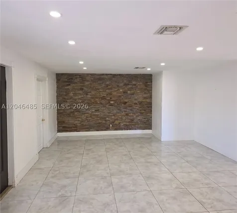 323 NW 4th Place Deerfield Beach FL 33441