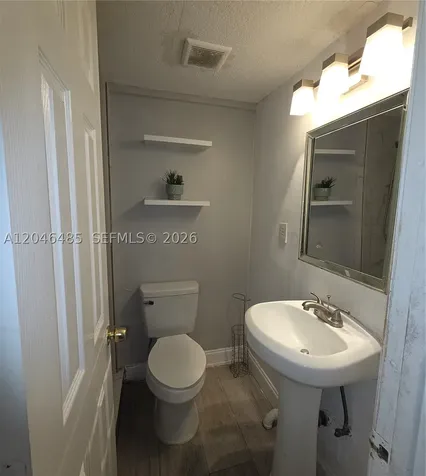 323 NW 4th Place Deerfield Beach FL 33441