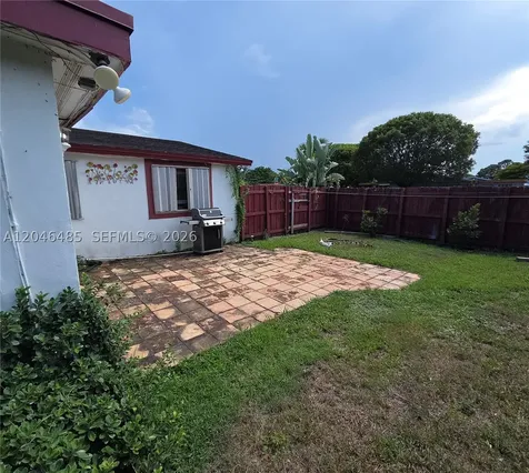 323 NW 4th Place Deerfield Beach FL 33441