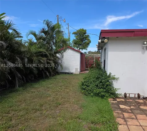323 NW 4th Place Deerfield Beach FL 33441