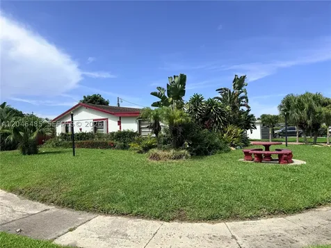 323 NW 4th Place Deerfield Beach FL 33441