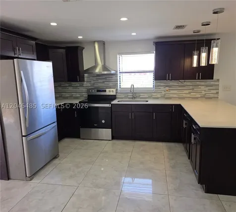 323 NW 4th Place Deerfield Beach FL 33441