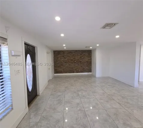 323 NW 4th Place Deerfield Beach FL 33441