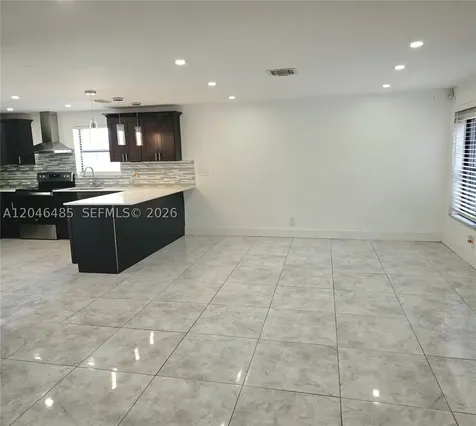 323 NW 4th Place Deerfield Beach FL 33441