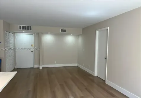 17021 N Bay Road Sunny Isles Beach FL 33160