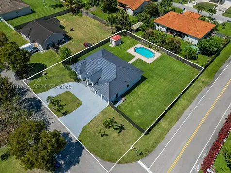 13205 SW 218th Terrace Miami FL 33170