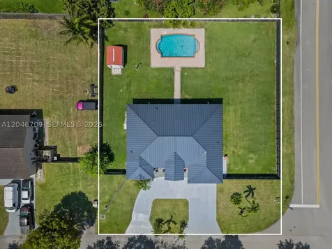 13205 SW 218th Terrace Miami FL 33170