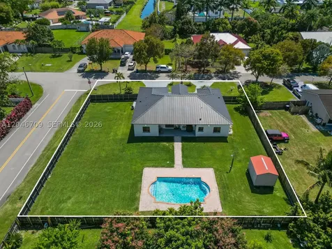 13205 SW 218th Terrace Miami FL 33170