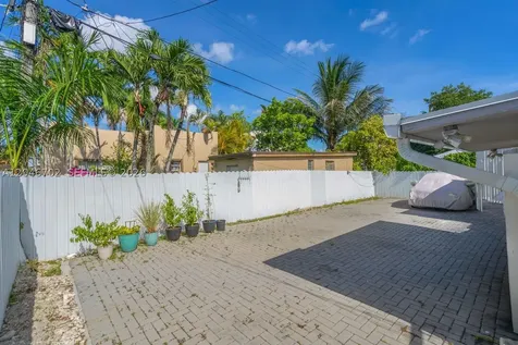 801 NW 17th Court Miami FL 33125