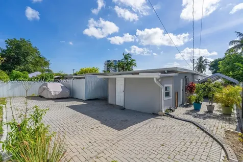 801 NW 17th Court Miami FL 33125