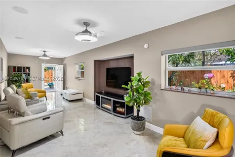 2620 Buttonwood Avenue Miramar FL 33025