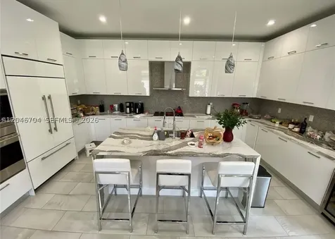 8256 NW 48th Terrace Doral FL 33166