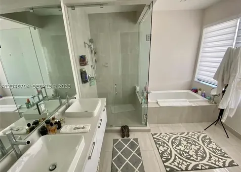 8256 NW 48th Terrace Doral FL 33166