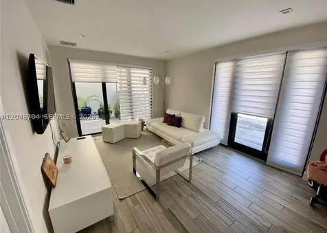 8256 NW 48th Terrace Doral FL 33166