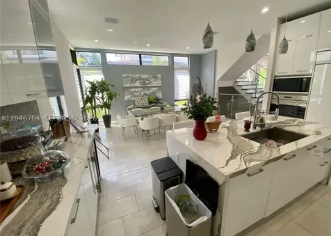 8256 NW 48th Terrace Doral FL 33166