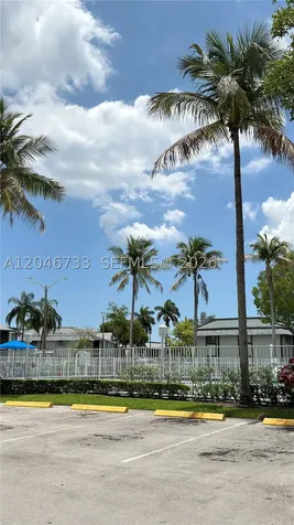 469 NE 207th Lane Miami FL 33179