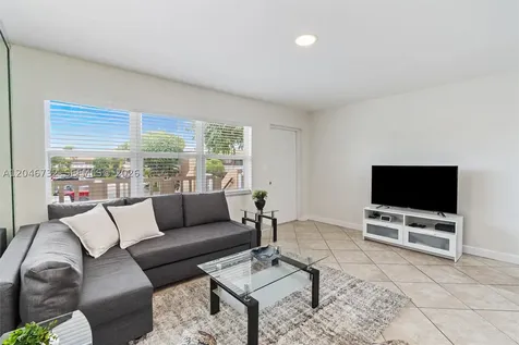 9101 Sunrise Lakes Boulevard Sunrise FL 33322