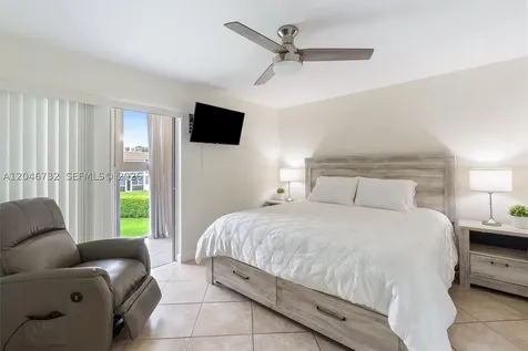 9101 Sunrise Lakes Boulevard Sunrise FL 33322