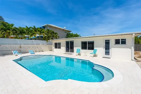 16 Fishermans Trail Key Largo FL 33037
