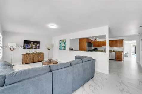16 Fishermans Trail Key Largo FL 33037