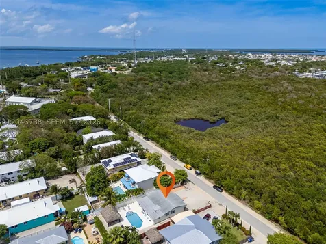 16 Fishermans Trail Key Largo FL 33037
