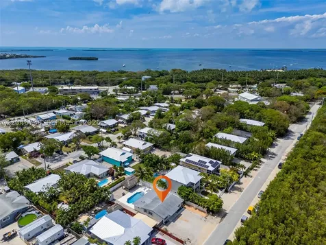 16 Fishermans Trail Key Largo FL 33037