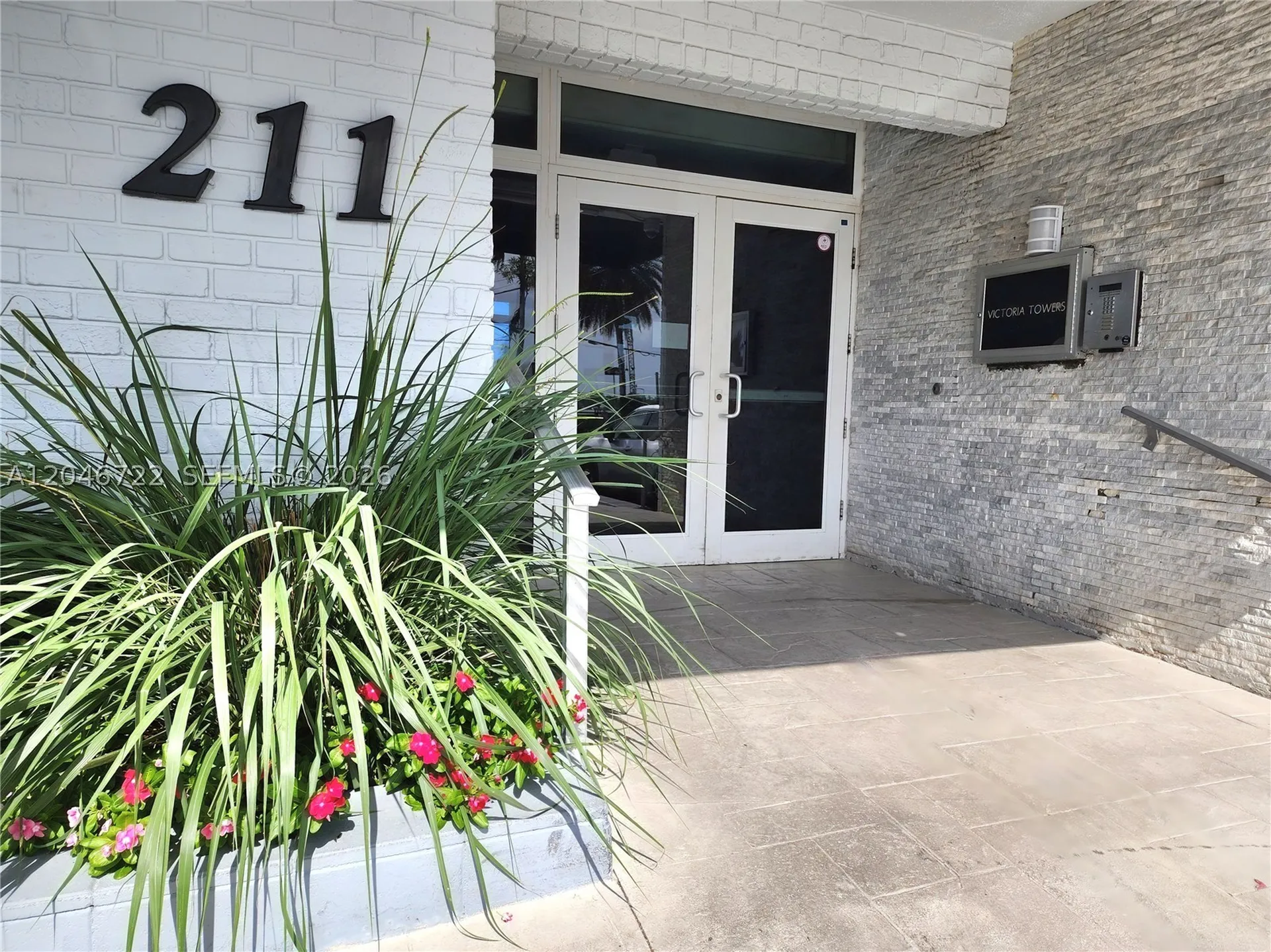 211 S Ocean Drive Hollywood FL 33019