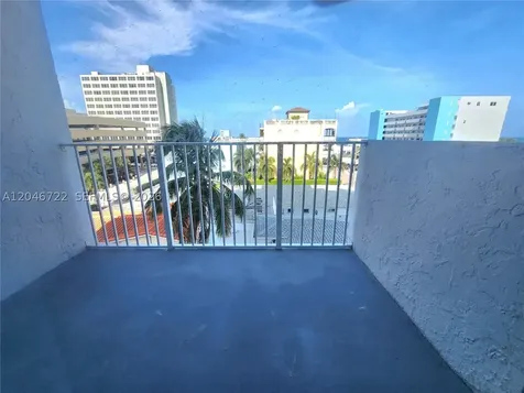 211 S Ocean Drive Hollywood FL 33019